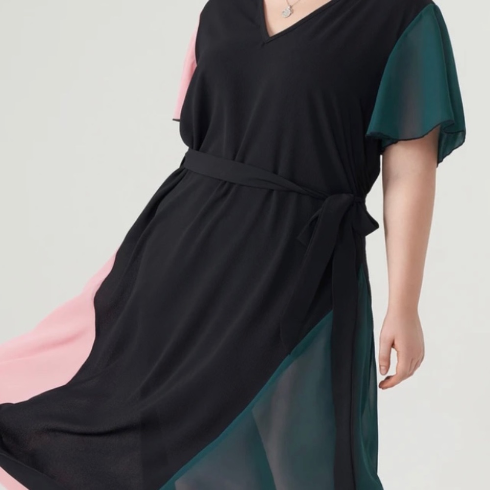 V-Neck Patchwork Dress - image 5